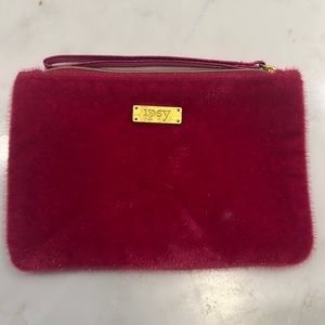 NWOT Ipsy makeup bag